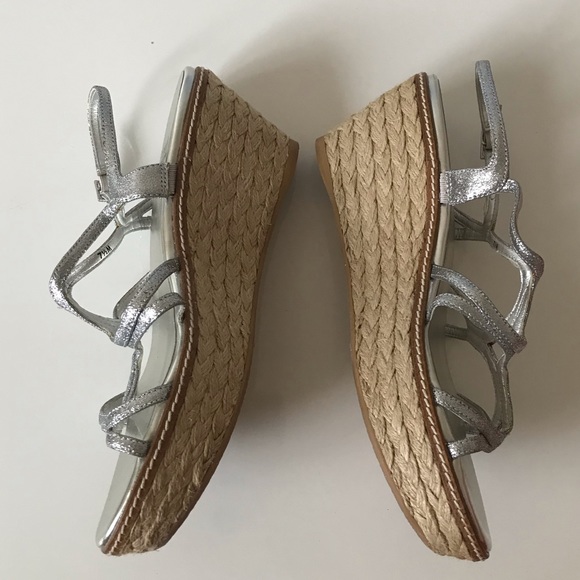 Stuart Weizmann Wedges Size 7.5 M - Picture 8 of 8